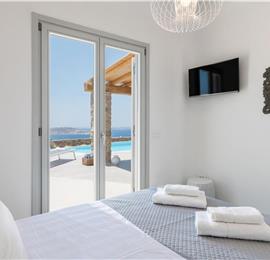 6 Bedroom Villa with Pool in Tourlos on Mykonos, Sleeps 12-15